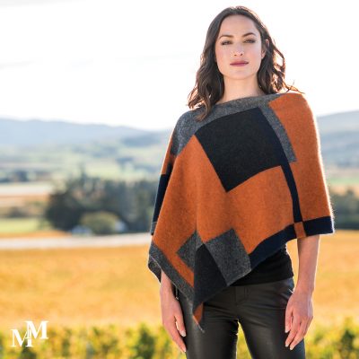 Empress poncho,Paprika base